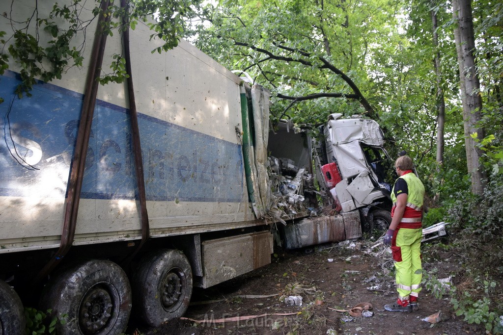 Schwerer VU A 3 Rich Oberhausen Hoehe AK Leverkusen P311.JPG - Miklos Laubert